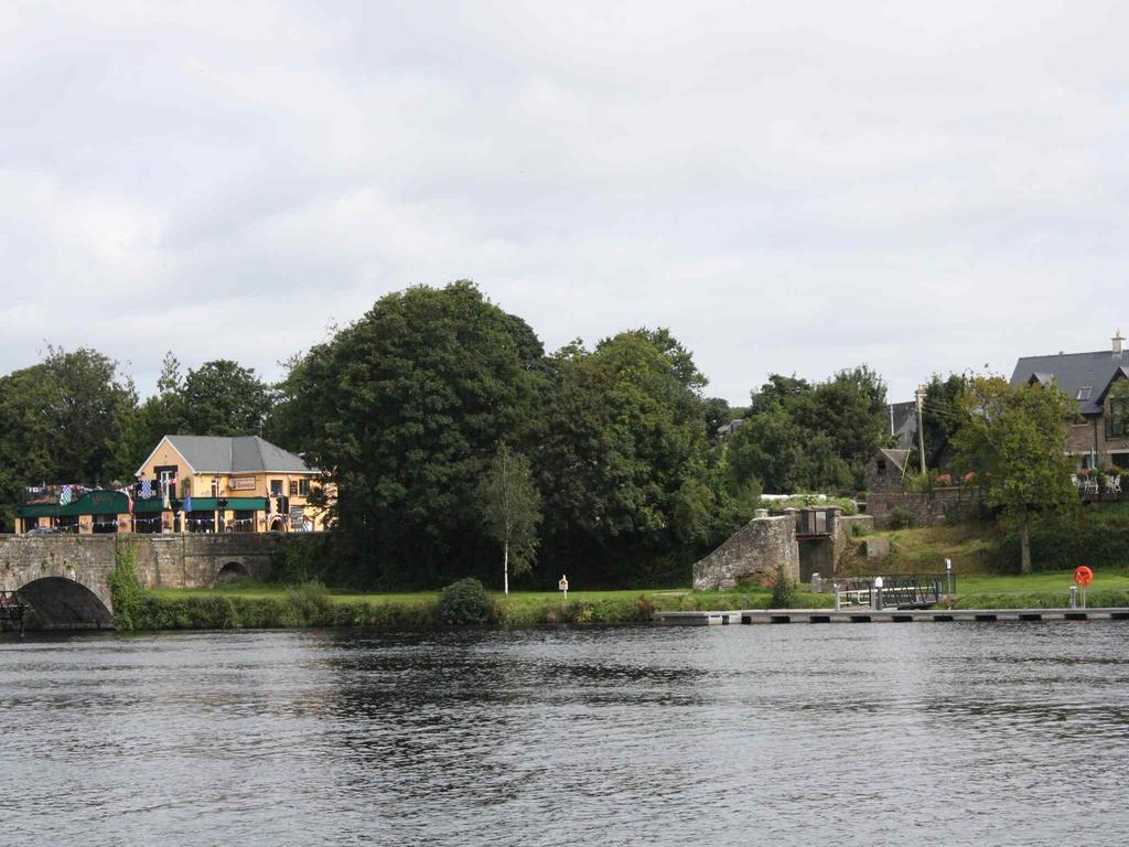 Shannon Breeze B&B Killaloe Zewnętrze zdjęcie